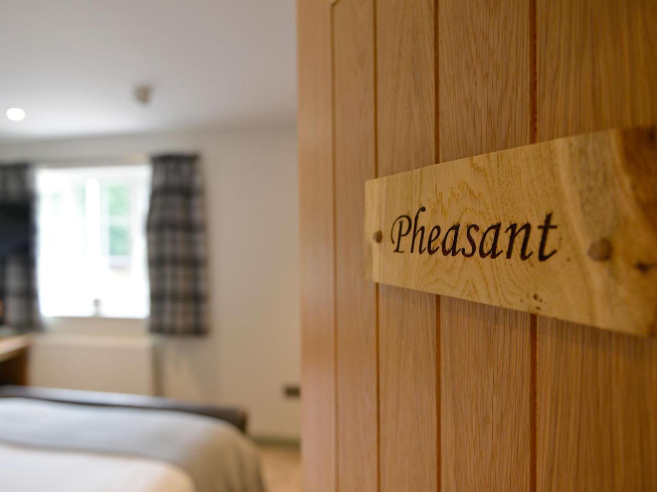 The Cayley Arms Inn Пикеринг Экстерьер фото