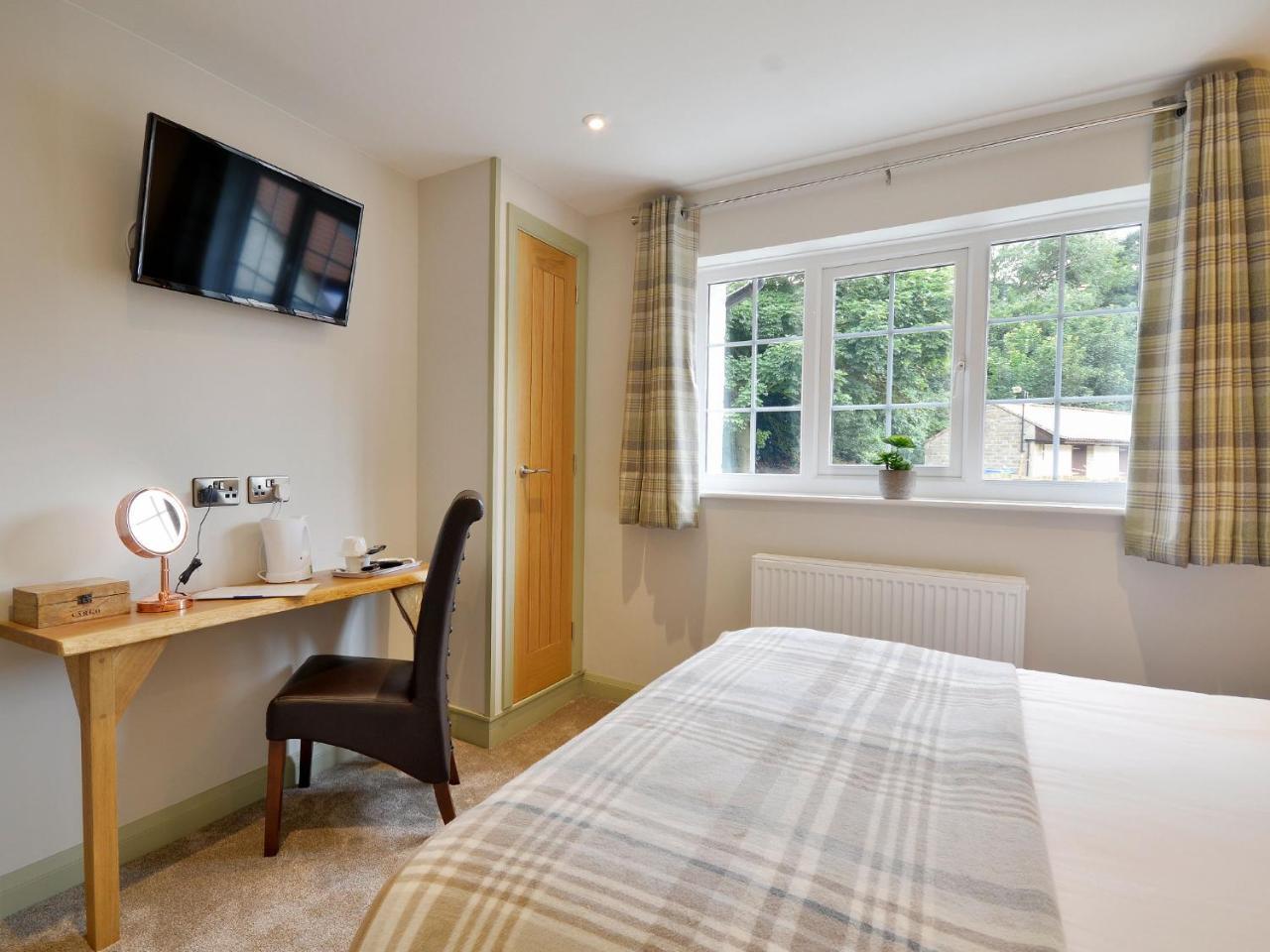The Cayley Arms Inn Пикеринг Экстерьер фото