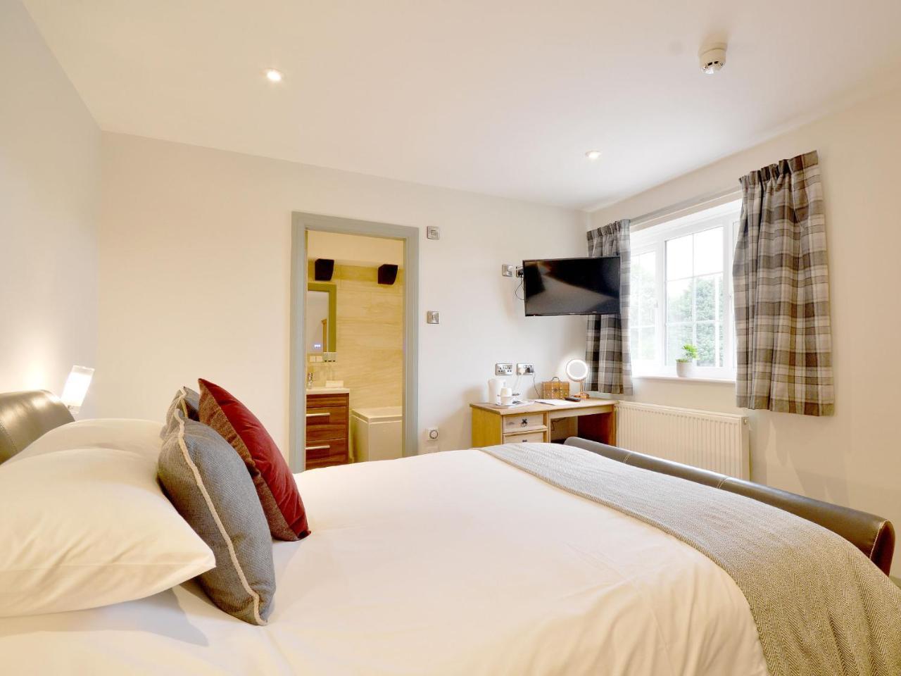 The Cayley Arms Inn Пикеринг Экстерьер фото